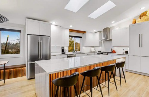 Milton House | Newly Listed! Rare Modern Luxury in Milton