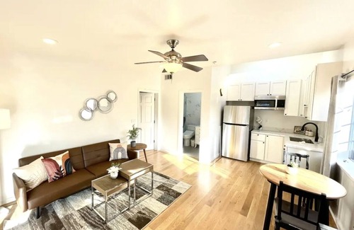 Lakeshore House | Newly Remodel Guest Suite-Separate Entrance