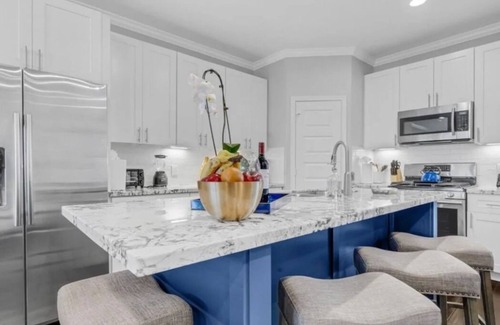 OST - South Union House | Newly Remodeled 3-Bedroom 3.5 Bathroom House Near Texas Medical Center & NRG