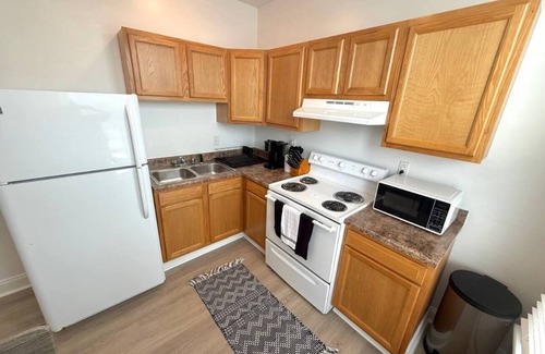 Erie Apartment | Newly remodeled apartment near Gannon