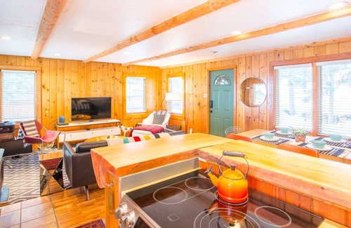 Lyons House | Newly remodeled mountain cabin near Estes Park and Lyons!