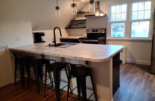Pocatello Apartment | Newly remodeled top level 2 bedroom 1.5 bathroom entire apartment