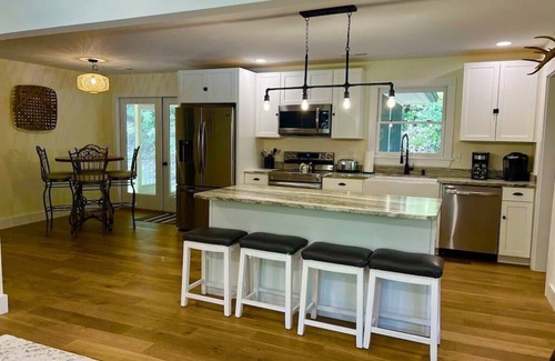 Cedar Mountain House | Newly remodeled cabin in DuPont State Forest between Brevard & Hendersonville