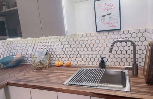 Santa Ana Heights Apartment | Newly remolded and centralized studio in Newport Beach with AC, WiFi