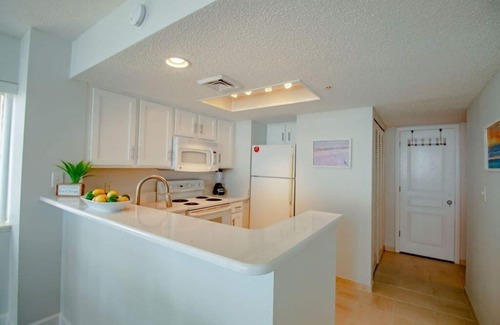 Atlantic Beach Condo | Newly Renovated Ocean Front 2 BD 2 BR