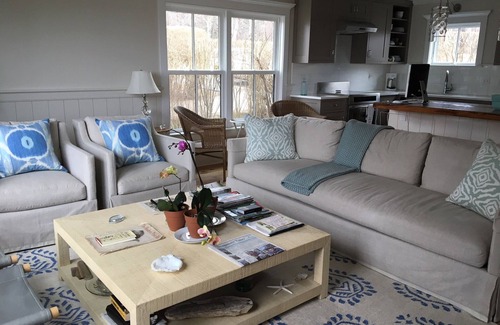 Narragansett Cottage | Newly renovated 2 bedroom cottage with ocean view