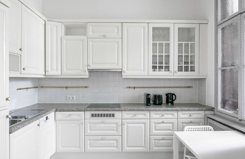Himmelpfortgrund Apartment | Newly renovated Alsergrund 4BR w/Fireplace & Storage, by Blueground