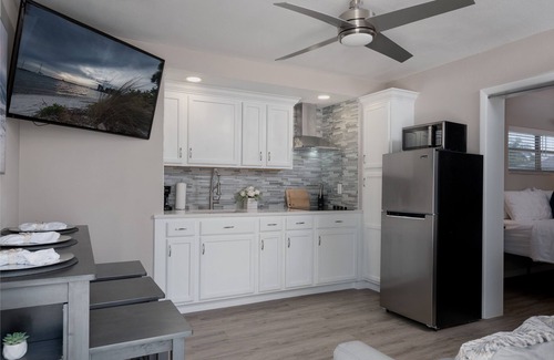 Bradenton House | Newly Renovated Beach Retreat