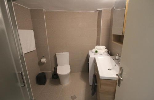 Kozani Apartment | Newly Renovated Central 2 Bedroom Apartment in Kozani