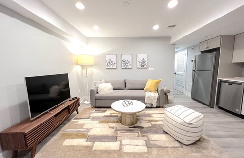 Downtown Jersey City House | Newly renovated condo, minutes to NYC!