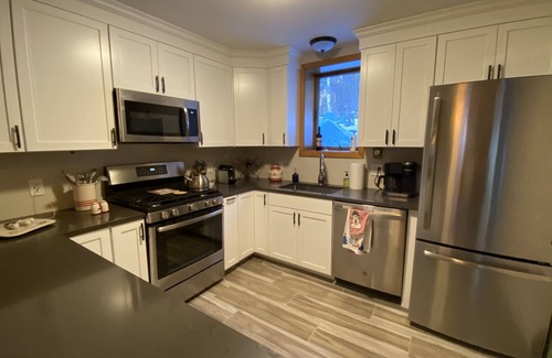 Wilmington Condo | Newly Renovated Condo on Haystack Golf Course, and 15 min. from Mt. Snow