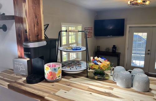 Coalmont House | Newly renovated, conveniently located between Nashville and Chattanooga