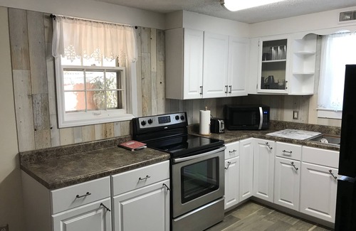 Alderson House | Newly Renovated Country Home Located near Greenbrier River