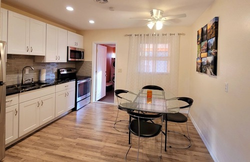 Ridge Wood Heights Apartment | Newly renovated cozy and modern 2 bed. appartment