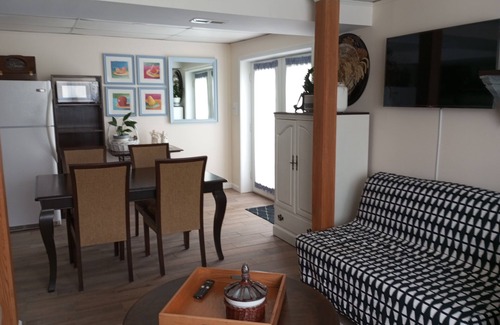Orange House | Newly renovated entire guest suite in Orange County.