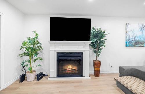University City House | Newly Renovated Entire 4BR house and big backyard