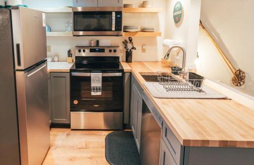 Sunday River Area Apartment | Newly Renovated & Furnished Condo, Only 3 min to Sunday River!