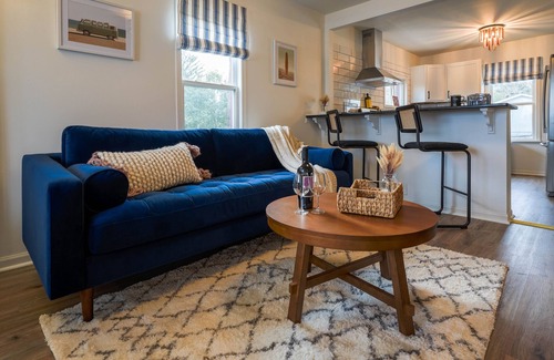 Tichigan House | Newly Renovated Lakefront Cottage, Peaceful, Cozy Modern Farmhouse ~Dog Friendly