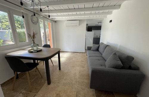 Saint-Siffret House | Newly renovated Mazet, 10mins from Uzès, ideal for peaceful vacations