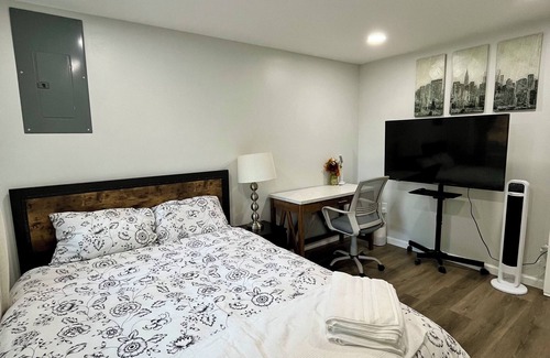 Annandale House | Newly Renovated Master BR w/Private Bath.Access to Kitchen &In-unit Washer/Dryer