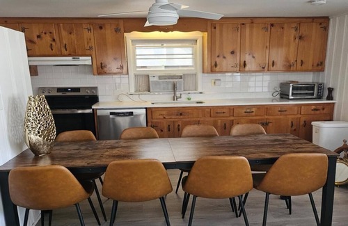 Barnegat Light House | Newly Renovated Beach Block 3 Bedroom 1st Floor Duplex