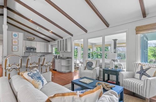 Wakefield-Peacedale House | Newly renovated mid-century modern house, minutes from town and beach
