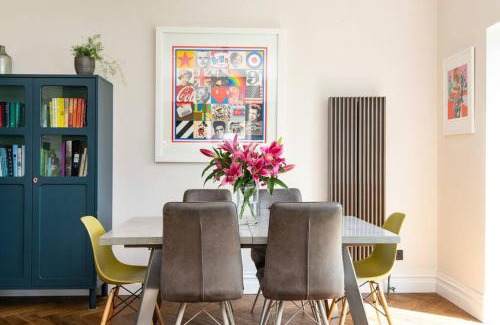 Southwick House | Newly renovated Victorian house with free parking