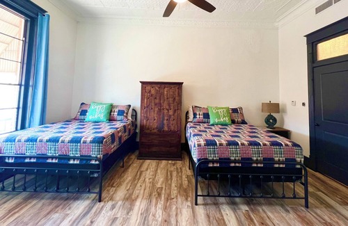 Bowie Apartment | Newly restored Historic apartment located in the heart of Downtown Bowie, TX