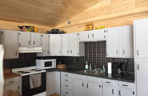 Siren Cabin | Newly Updated Lake Front Cabin in Siren