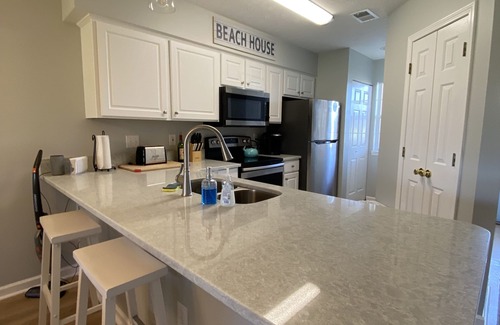 Carolina Forest Condo | Newly Upgraded 1st FL 2 Bed Golf Course View!