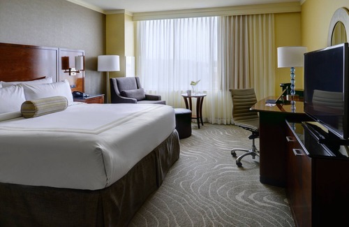 Central Newport News Hotel | Newport News Marriott at City Center