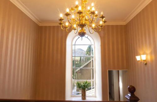 Cupar House | Newton Manor House - Luxury Retreat Sleeps 13