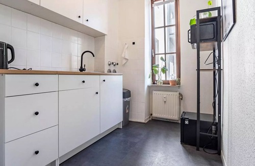 Rheinhausen Apartment | NEXT HOME - FREE Parking & WiFi - Ruhige Lage - bright Apartment