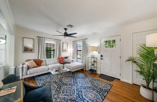 Sunrise Terrace House | Next To Expo, 5 Beds, Hot-tub, Corn Hole, Pets!