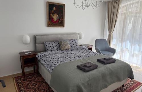 Shiligarnika Apartment | Next to the Ski Lift Downtown Bansko