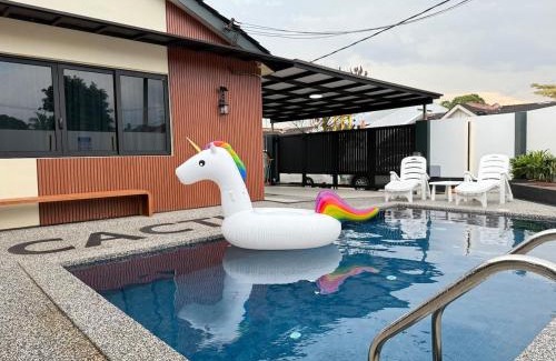 Taman Daya Villa | Nibong Pool Villa by Cactus Homestay