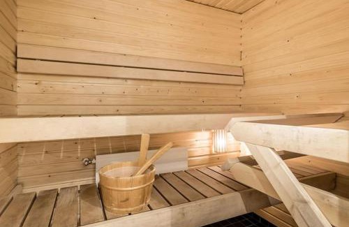 Etela-Kaarela Apartment | Nice 74,5 m2 ap for 6 with parking and sauna