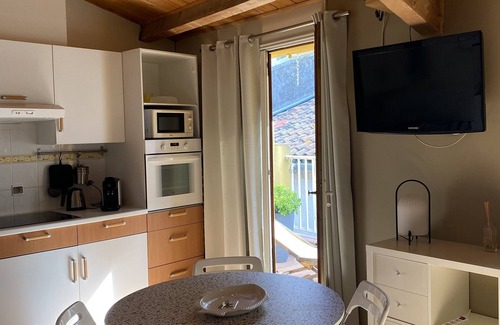 Cassis Apartment | Nice air-conditioned apartment, heart of the village, 2nd floor