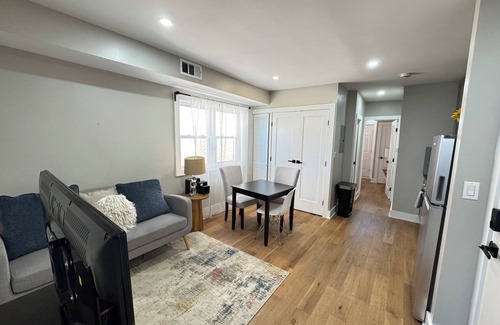 Northeast Apartment | NICE Apartment 2BR in Central DC