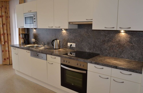 Kappl Apartment | Nice apartment for 13 guests with WIFI, TV and terrace