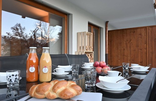 Ovronnaz Apartment | Nice apartment for 4 guests with WIFI, TV and terrace