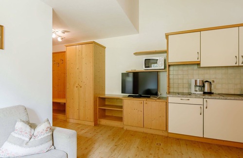 Solda Apartment | Nice apartment for 4 people with WIFI, TV, terrace, pets allowed, panoramic view and parking
