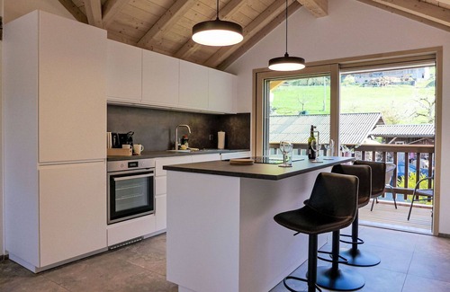Krattigen Apartment | Nice apartment for 5 people with WIFI, TV, balcony, panoramic view and parking