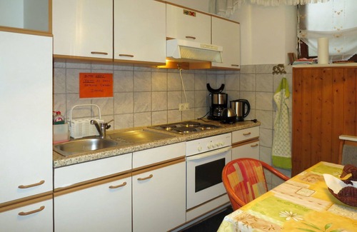 Fuegen Apartment | Nice apartment for 6 guests with WIFI, TV and terrace