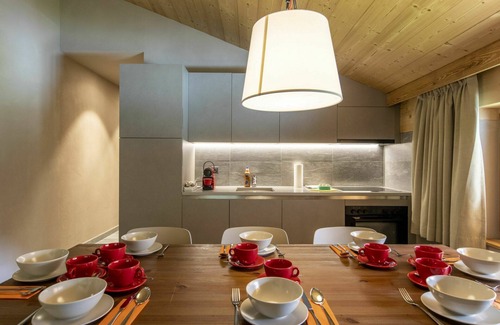 Zinal Apartment | Nice apartment for 8 guests with WIFI, TV, pets allowed and parking