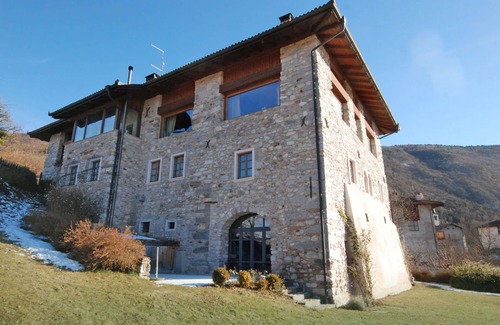 Comano Terme Apartment | Nice apartment for 4 guests with private pool, WIFI, TV, patio, pets allowed and parking