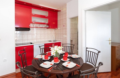 Komarna Apartment | Nice apartment in Komarna with WiFi