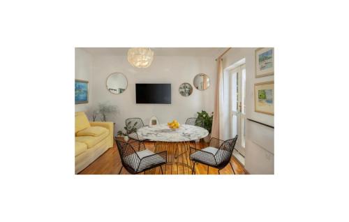 Bidol Apartment | Nice Apartment In Makarska