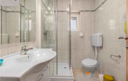 Cesarica Apartment | Nice Apartment In Ribarica - Karlobag