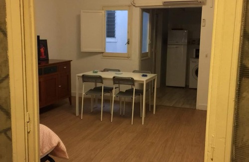 Reus Condo | Nice apartment in the historic and commercial center of Reus.